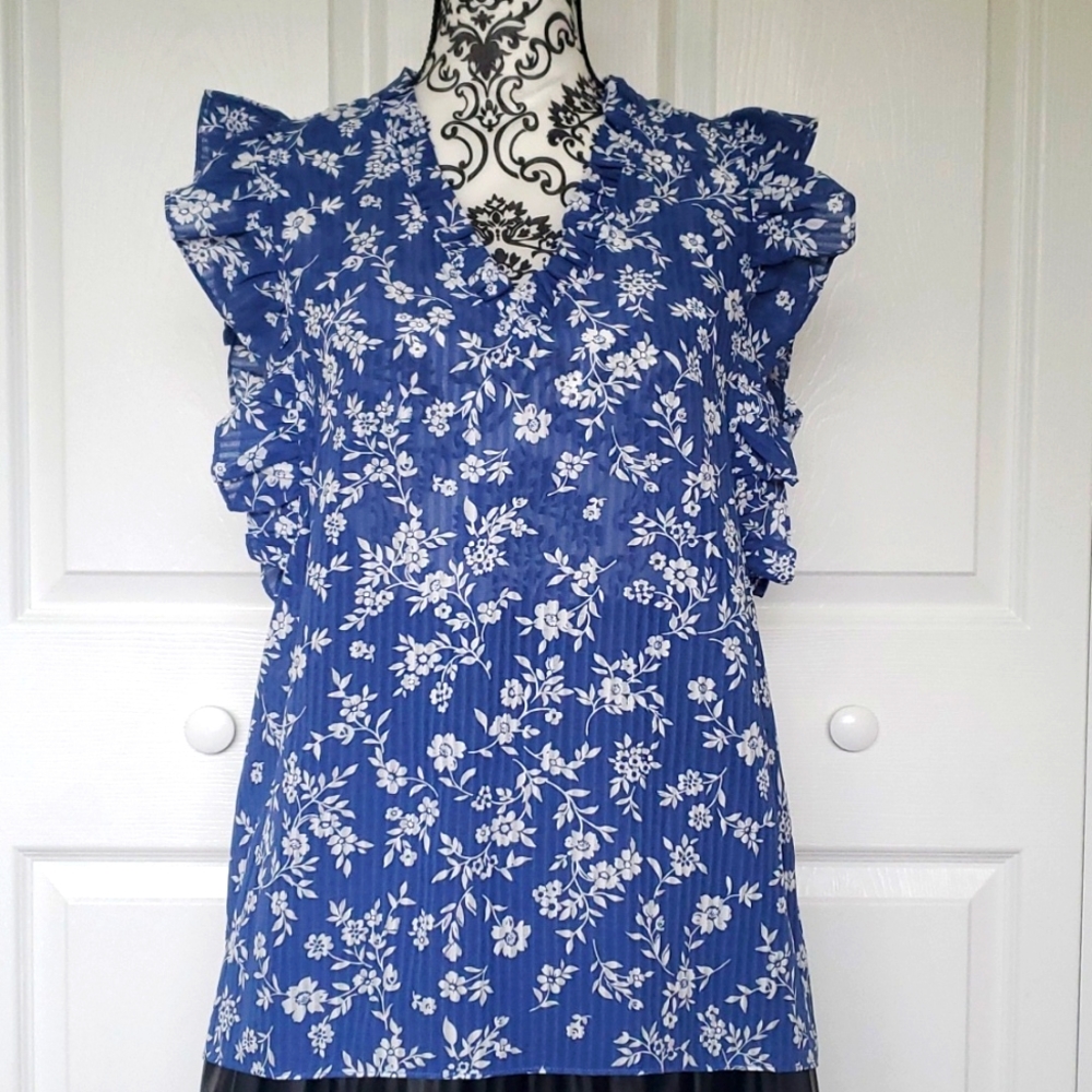 Everleigh Slate Blue & White Floral Blouse